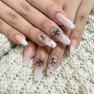 ネイル BINEL REINAのネイルデザイン