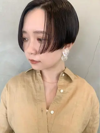 ショート カラー 榑松 恵里のヘアスタイル