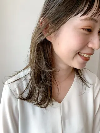 ロング カラー 榑松 恵里のヘアスタイル