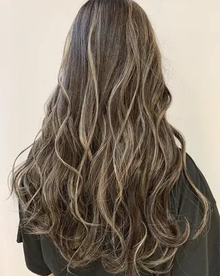 ロング カラー ヘアアレンジ 【公式】amble luxe池袋東口🩷のヘアスタイル