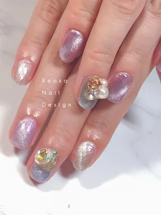 ミディアム ネイル Blowe ニュアンスのネイルデザイン