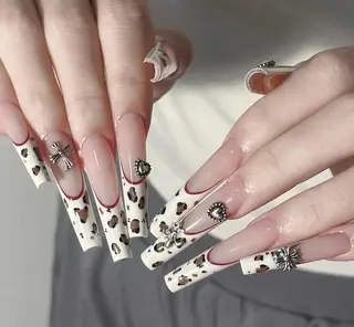 ネイル Pure&Rich Nailのネイルデザイン
