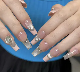 ネイル Pure&Rich Nailのネイルデザイン