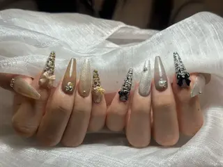 ネイル NIE NAIL Luxeのネイルデザイン