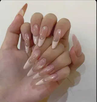ロング T&D NailSalonのネイルデザイン