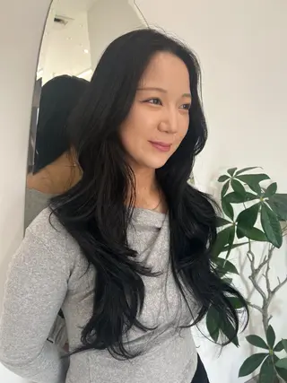 ロング 透明感カラー🍃 レイヤースタイル✨葵のヘアスタイル