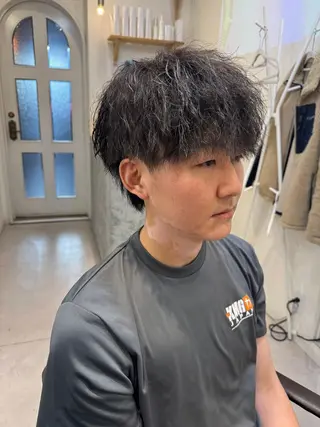 ミディアム パーマ メンズ 似合う髪型見つけます AYAKAのヘアスタイル