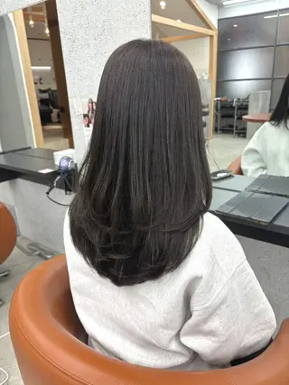 ロング カラー 🫧透明感🫧 上岡夕理香のヘアスタイル