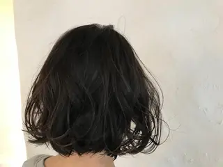 ミディアム カラー 伊藤 優希のヘアスタイル