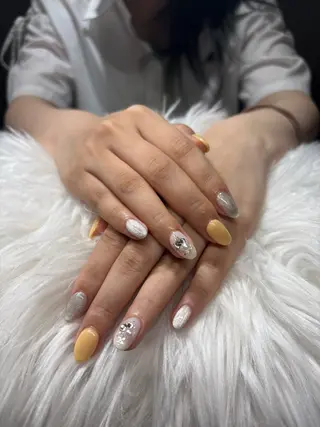 ネイル nailsESUGA YUKIのネイルデザイン