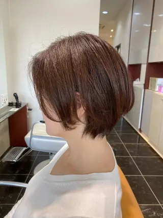 ショート カラー 赤間 飛鳥のヘアスタイル
