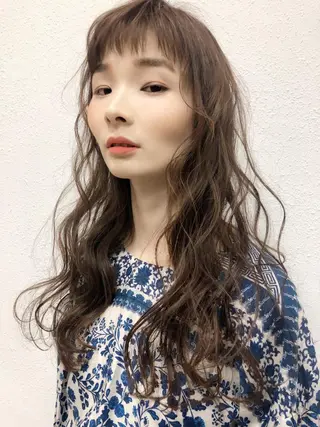 セミロング カラー サワタ ミサのヘアスタイル