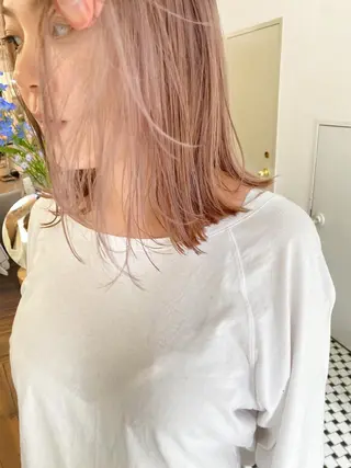 ミディアム カラー 顔周りレイヤーカット ブリーチminamiのヘアスタイル