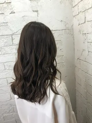 ミディアム ブリーチ/髪質改善 店長　板垣智大のヘアスタイル