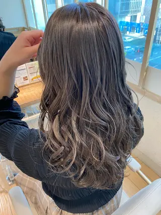 ロング カラー ななほ⌇レイヤー カット⌇透明感カラーのヘアスタイル