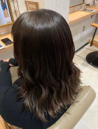 ミディアム カラー ツヤカラー3850 まいのヘアスタイル