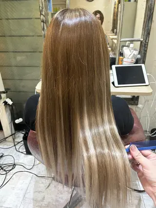 ロング カラー 佐伯 りょうのヘアスタイル