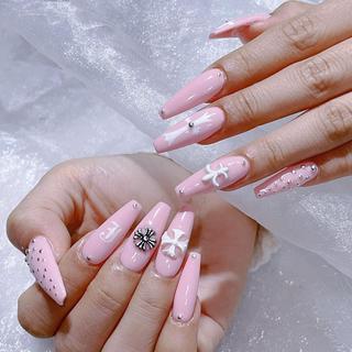 ネイル Queens テイのネイルデザイン