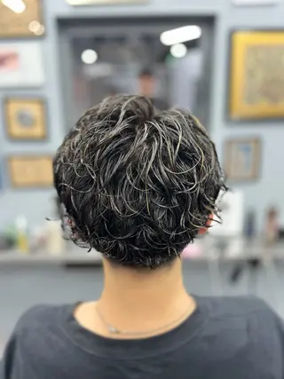ミディアム パーマ メンズ 池袋メンズパーマ フェード純平のヘアスタイル
