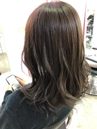 セミロング カラー 浦山 和之のヘアスタイル