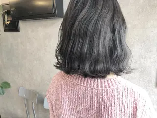 ショート カラー 顔周りレイヤーカット ブリーチminamiのヘアスタイル