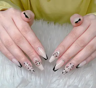 ネイル Lee Nailsのネイルデザイン