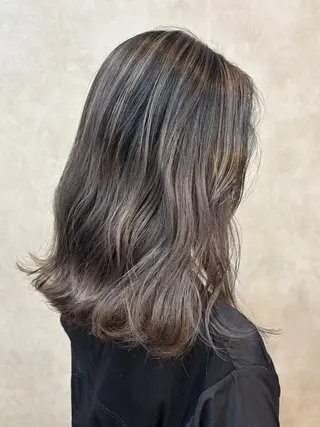 ミディアム カラー 【aini天王寺】 𝐚𝐢𝐫𝐢✂︎のヘアスタイル