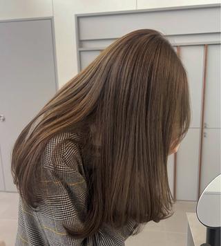 セミロング カラー オリーブ🎶アッシュ グレージュちひろ🧸のヘアスタイル