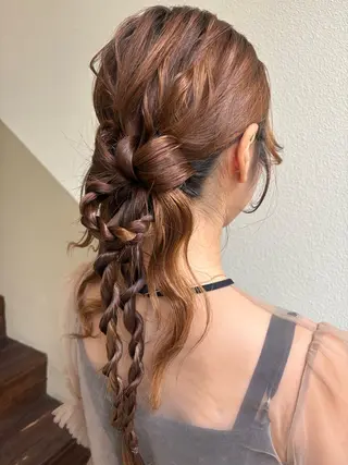 ツヤ感カラー✨/ 顔周りカット西川絢音のヘアスタイル