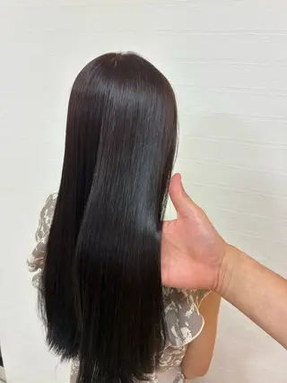 セミロング パーマ イワカワ カズキのヘアスタイル