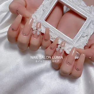 ネイル ネイルサロン ルミア Lumia 店長施術のネイルデザイン