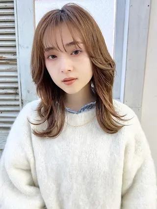 ミディアム ヘアールーム アートのヘアスタイル
