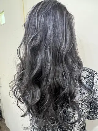 ロング カラー WEST OLAND 安藤のヘアスタイル