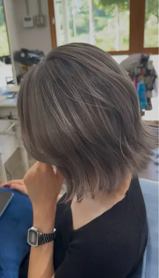 ミディアム Snaly カラー特化ページのヘアスタイル