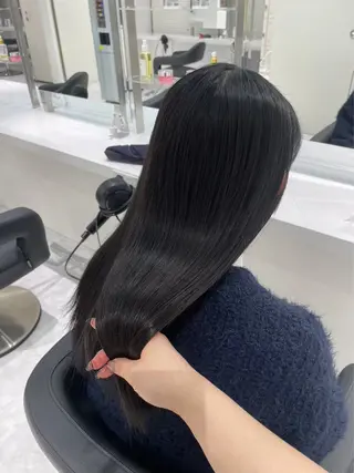 セミロング カラー ヘアアレンジ 🫧モテる💗ダメー ジレスハイトーン🫧のヘアスタイル