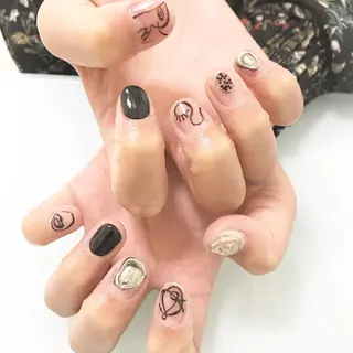 ネイル 板垣 綾乃のネイルデザイン
