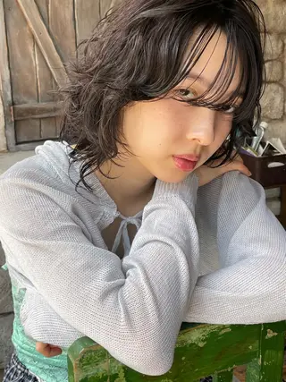 ミディアム パーマ ズミ🦖髪質改善 レイヤー☆艶ボブのヘアスタイル