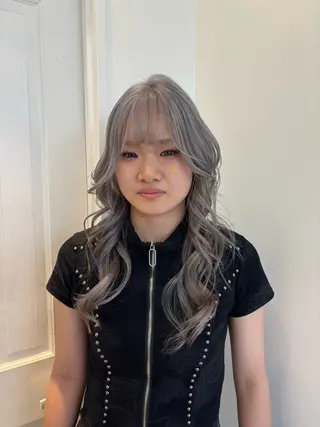 ロング カラー レイヤー sala 推しカラー職人🎀のヘアスタイル