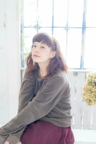 ミディアム 《インナーカラー》 YAMADAのヘアスタイル