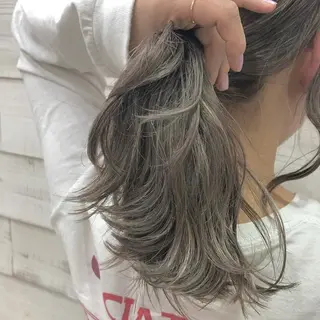 セミロング カラー ヘアアレンジ ブリーチダブルカラー 元町三宮/三ノ宮のヘアスタイル