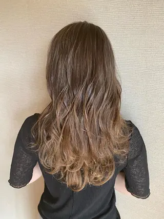 ロング カラー ヤマシタ ミサキのヘアスタイル