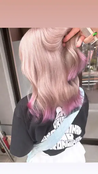 セミロング カラー ブリーチ特化🌈 MANATOのヘアスタイル