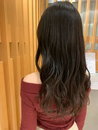 ロング ARMONY秋山輝也 コテ巻き風パーマ特化のヘアスタイル