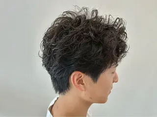 ショート センターパート 韓国ヘア・綾也のヘアスタイル