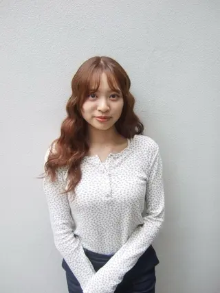 ロング カラー 柴田 愛奈のヘアスタイル