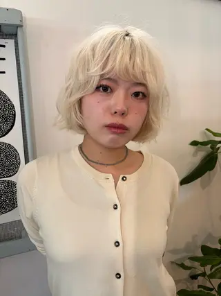 ショート カラー 無料カット/ 癖毛風パーマ/凜のヘアスタイル