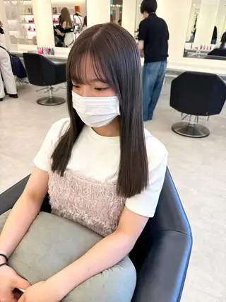 ロング カラー NANO／ ブリーチ×レイヤーのヘアスタイル