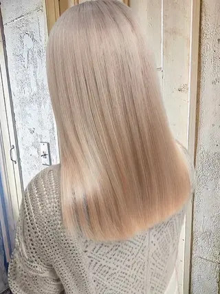 セミロング 🦁ブリーチカラー 💎紫音のヘアスタイル