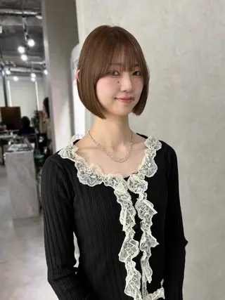 ショート カラー 盛れる顔まわり✨🎀 レイヤー別所好葉のヘアスタイル
