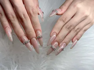 ネイル 心斎橋Mione nail salonのネイルデザイン